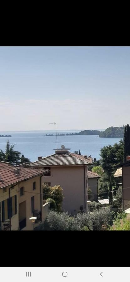 Valle Fiorita 42 - Lake View Studio Gardone Riviera Bagian luar foto