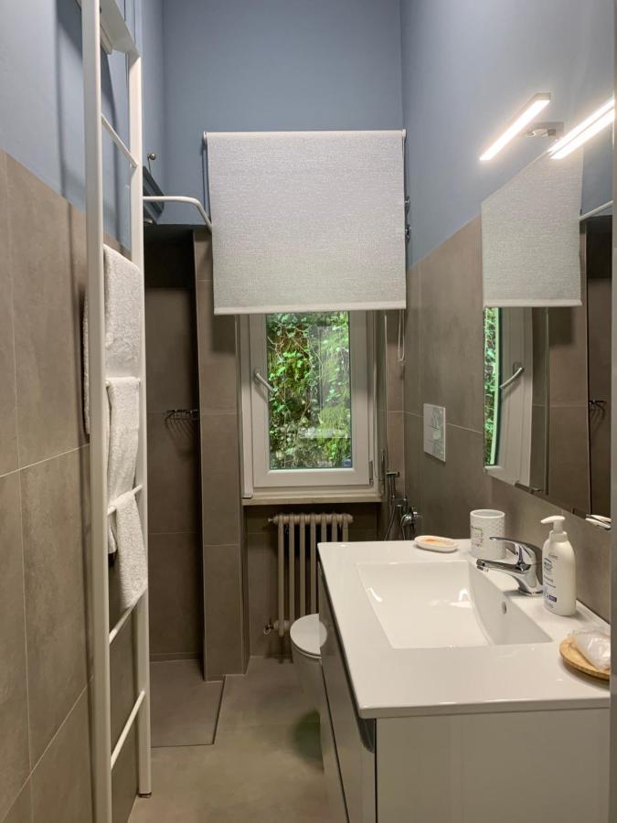 Valle Fiorita 42 - Lake View Studio Gardone Riviera Bagian luar foto