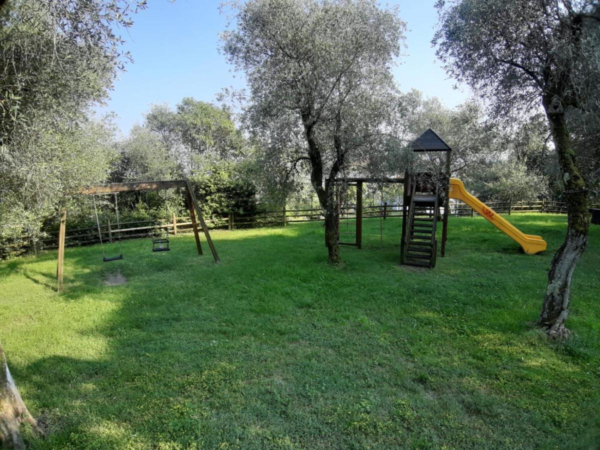Valle Fiorita 42 - Lake View Studio Gardone Riviera Bagian luar foto